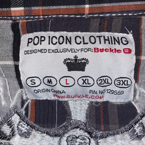 Buckle Pop Icon Shirt - Picture 4 of 5